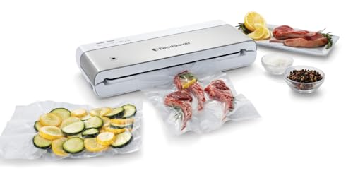 FoodSaverCompact Vacuum Sealer Machine with Airtight Bags and Roll - Ideal for Sous Vide and Airtight Food Storage, Whi