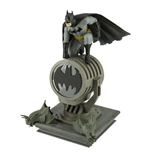 Paladone Batman Figurine Light - Officially Licensed DC Super Heroes Decor and Gift, Collectible Display Lamp Must Have for DC Comic Fans, USB Powered 27” LED Light