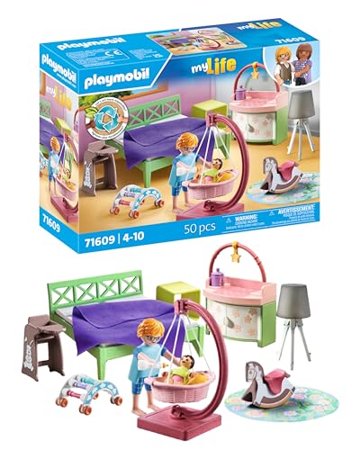 (-25%) PLAYMOBIL MyLife 71609 Schlafzimmer mit Babyspielecke, und Zwei Figuren, zu über 80 % aus recycelten und biobasierten Materialien, detailreiches Spielzeug für Kinder ab 4 Jahren