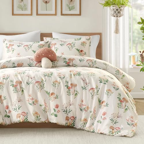 Intelligent Design Queen Comforter Set, Whimsical Floral & Mushroom Cottage Design, Microfiber Lightweight All Seasons Down Alternative Bedding, Sham & Décor Pillow, Gwen, Full/Queen Green 4 Piece