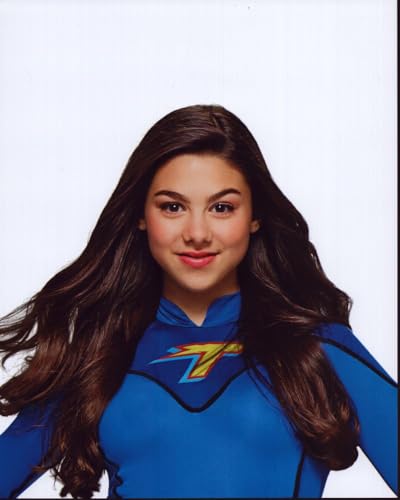 Kira Kosarin Posed In Costume For The Thundermans Photo Print (16 x 20) - Item # MVM70611