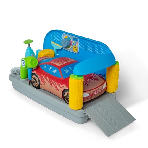 Melissa & Doug Spray & Shine Car Wash Color-Changing Water Toy Play Set Boys and Girls 3+ : Toys & Games