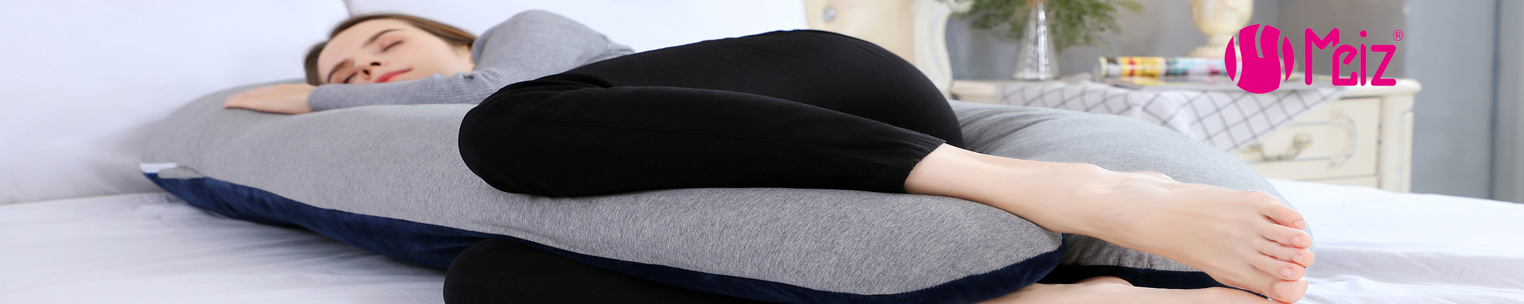 Meiz pregnancy pillow cover and polyfill