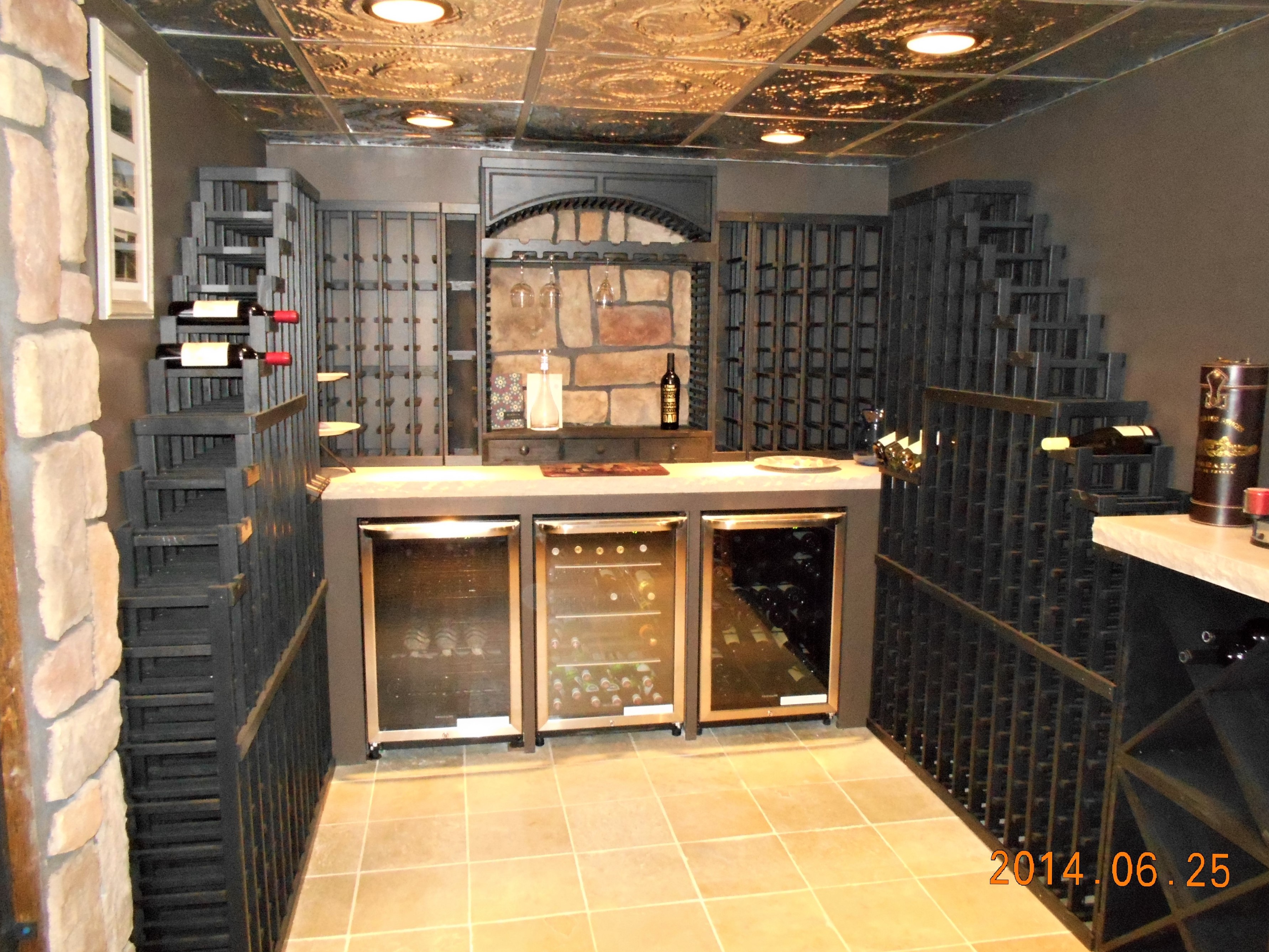 Wine Racks America® Grand Mahogany