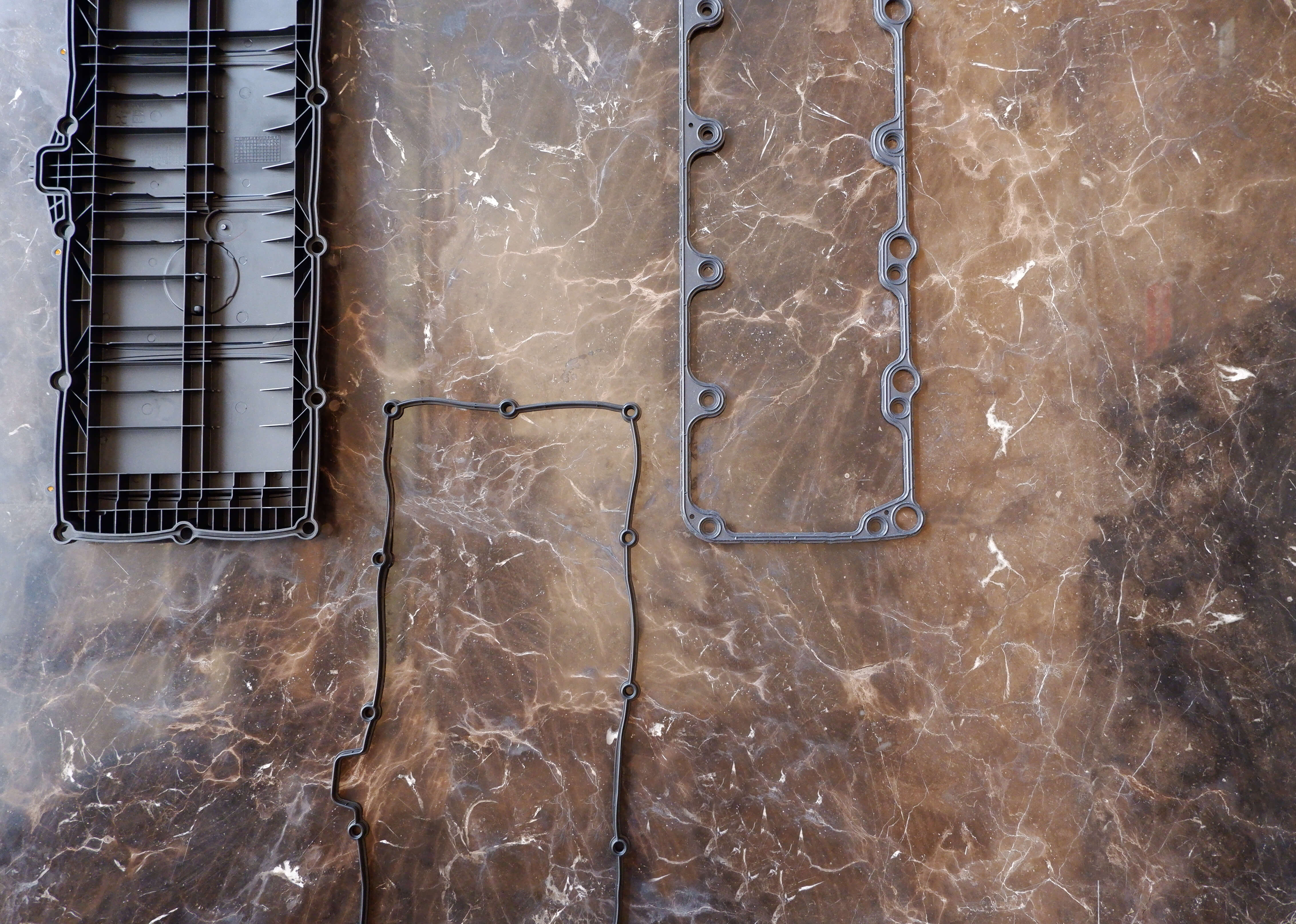 BEAR THE SEALER VALVE COVER GASKET