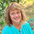 Annette L Becklund
