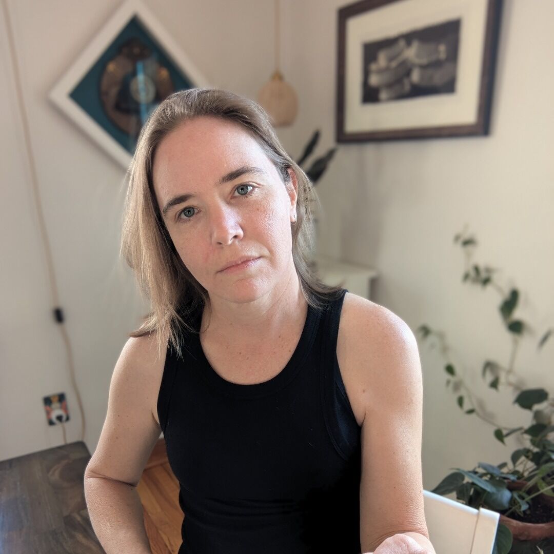 Robin Stephen author headshot