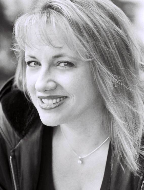 Theresa Meyers Audio Books, Best Sellers, Author Bio