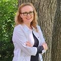 Carolyn Arnold