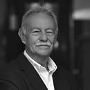 Eduardo Mendoza