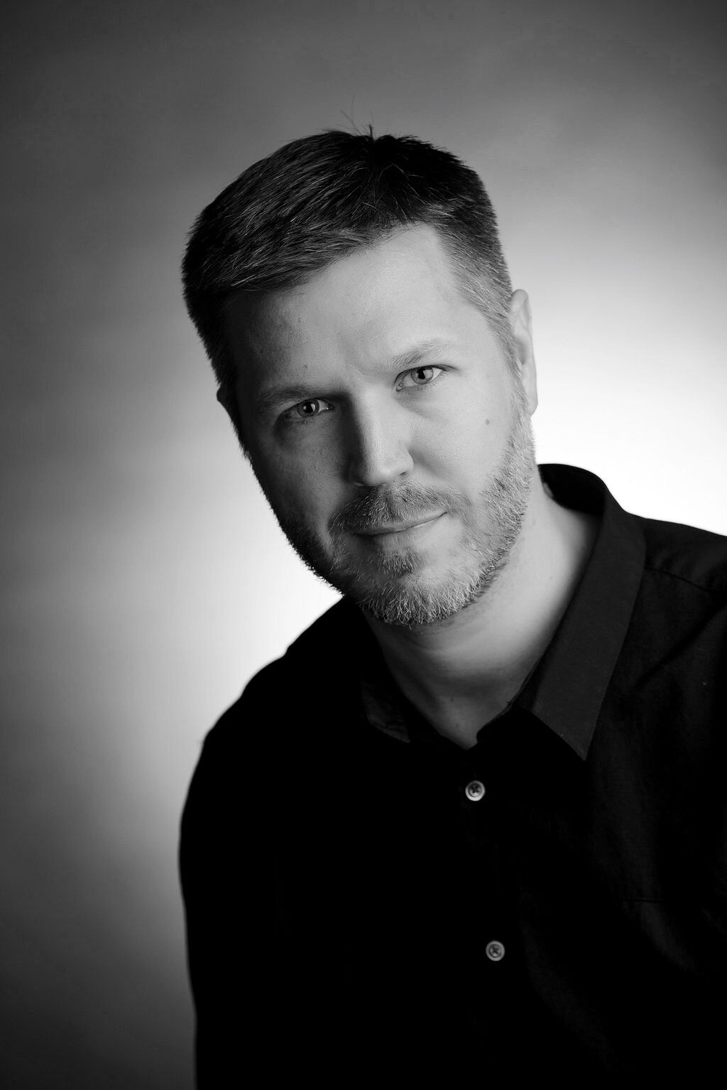 d-k-holmberg-audio-books-best-sellers-author-bio-audible