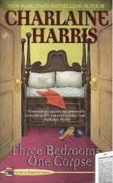 Three Bedrooms, One Corpse (Aurora Teagarden Mystery, #3)