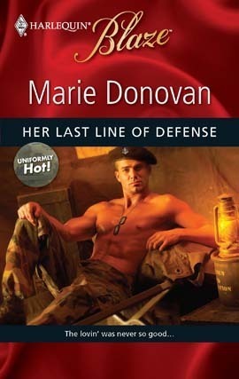 Her Last Line of Defense (Harlequin Blaze, #493) (Uniformly Hot!, #9)