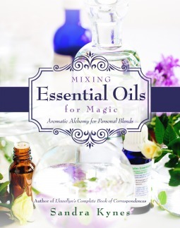Mixing Essential Oils for Magic book cover
