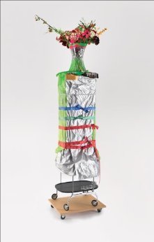 ISA GENZKEN : Retrospective　イザ・ゲンツケン 作品集 MCA - Isa Genzken: Retrospective | Museum of Contemporary