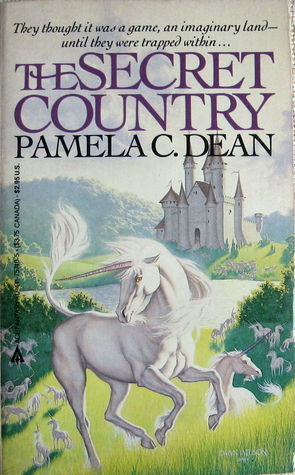 The Secret Country (The Secret Country Trilogy, #1)
