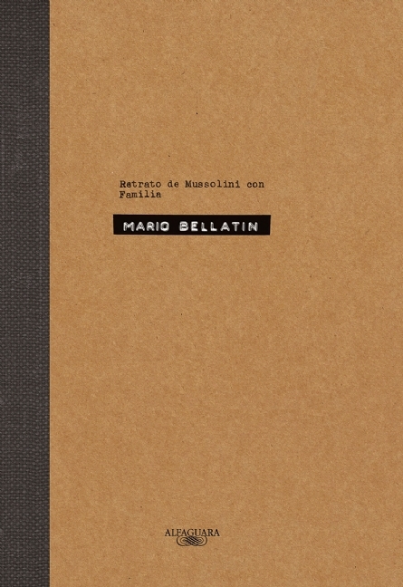 Retrato de Mussolini con familia book cover