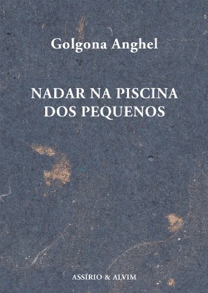 Nadar na Piscina dos Pequenos
