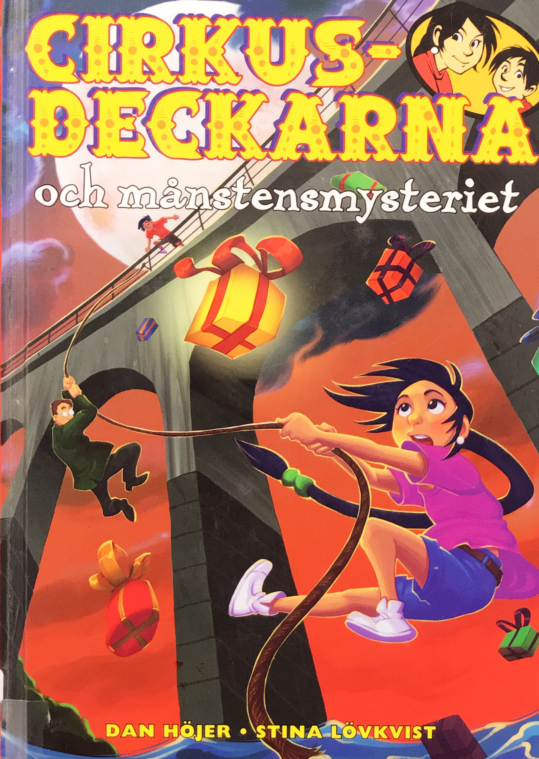 Cirkusdeckarna och månstensmysteriet (Cirkusdeckarna, #12).
