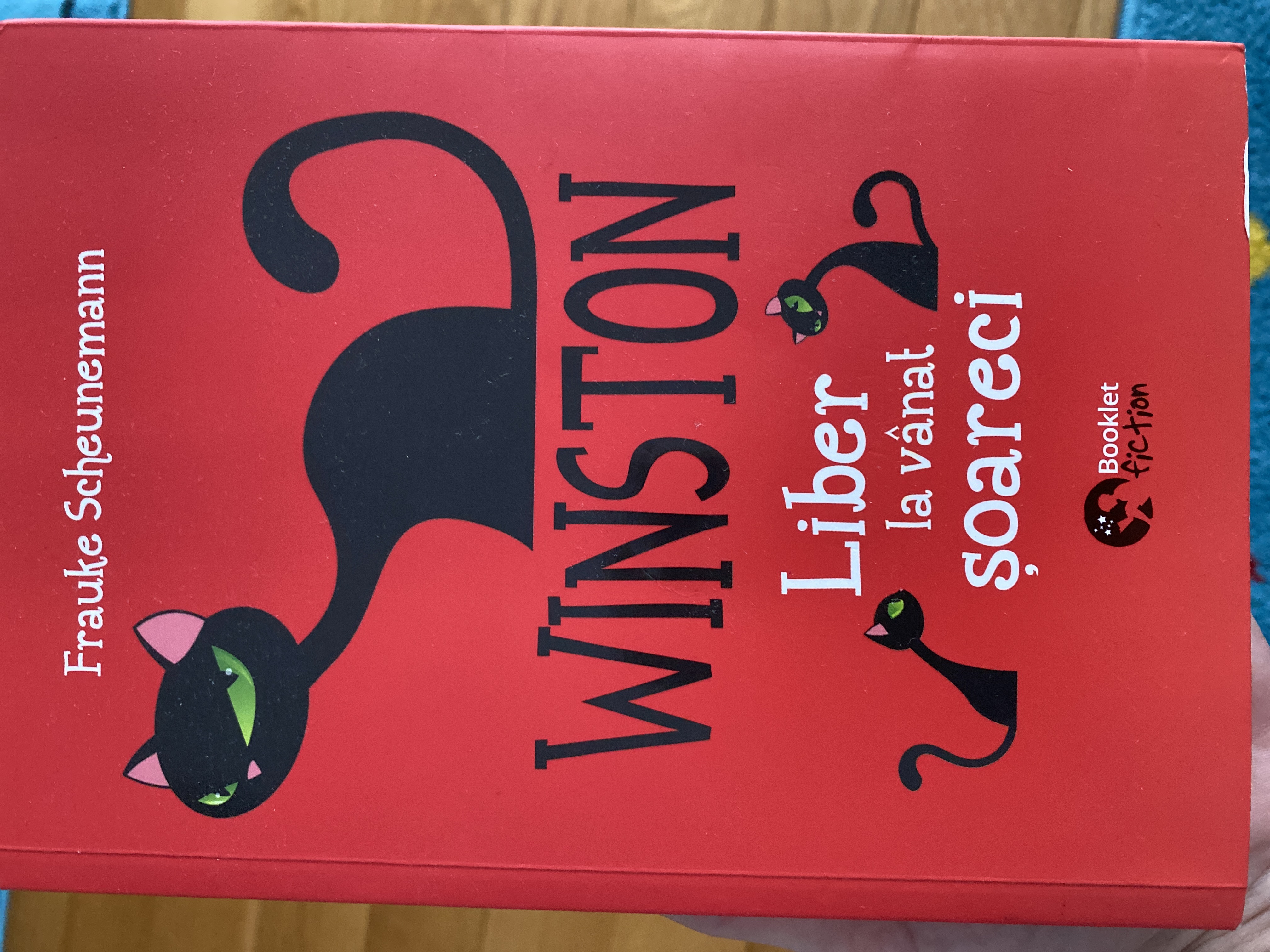 Winston liber la vanat soareci book cover