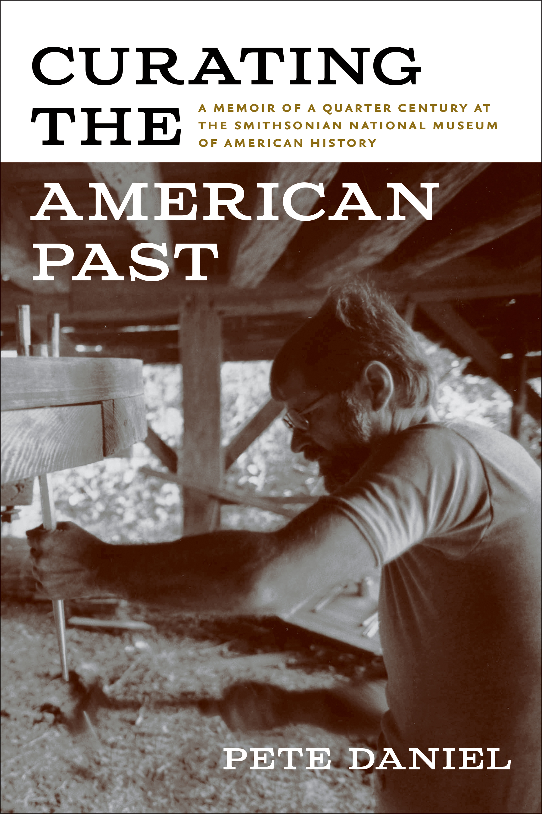 Curating the American Past book cover