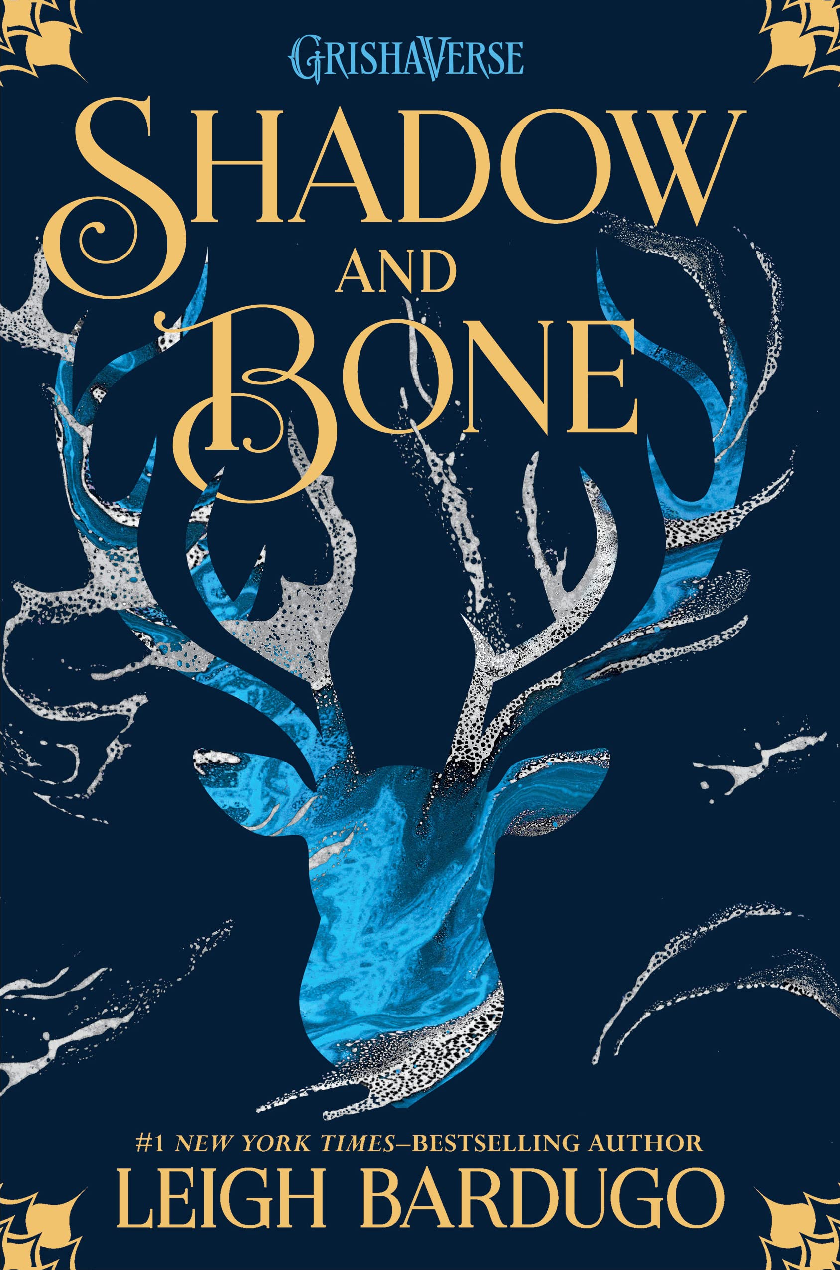 Shadow and Bone (The Shadow and Bone Trilogy, #1)