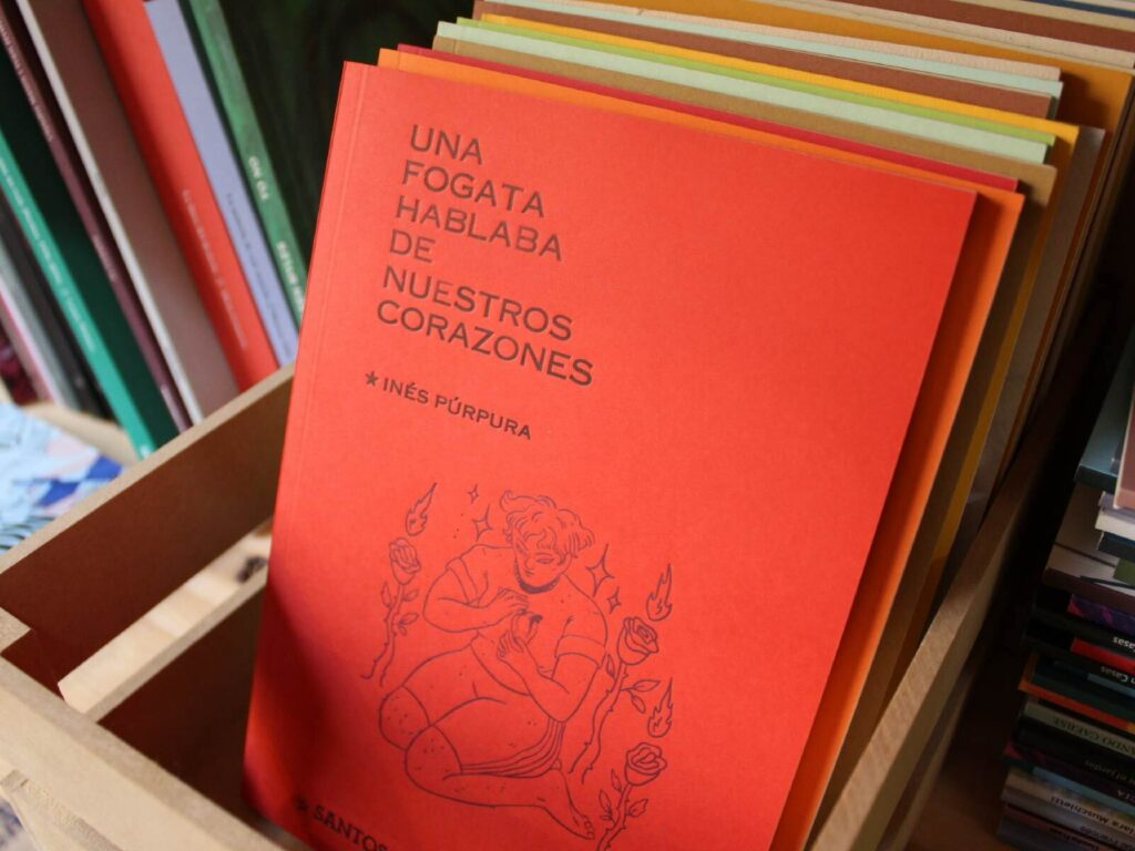 Una fogata hablaba de nuestros corazones