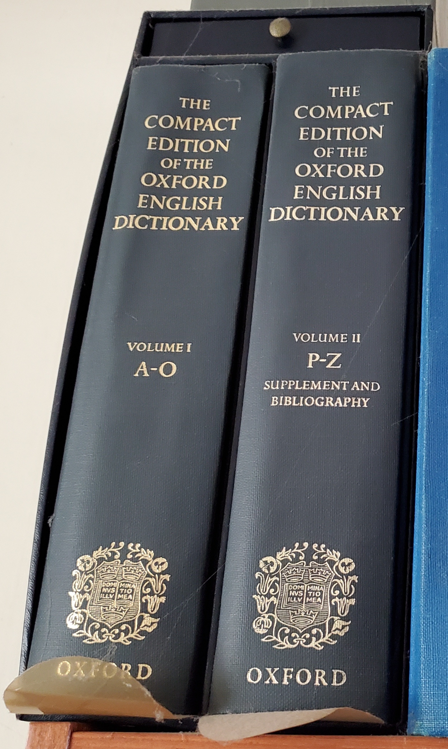 The Compact Edition of the Oxford English Dictionary, 2 Volumes with ...