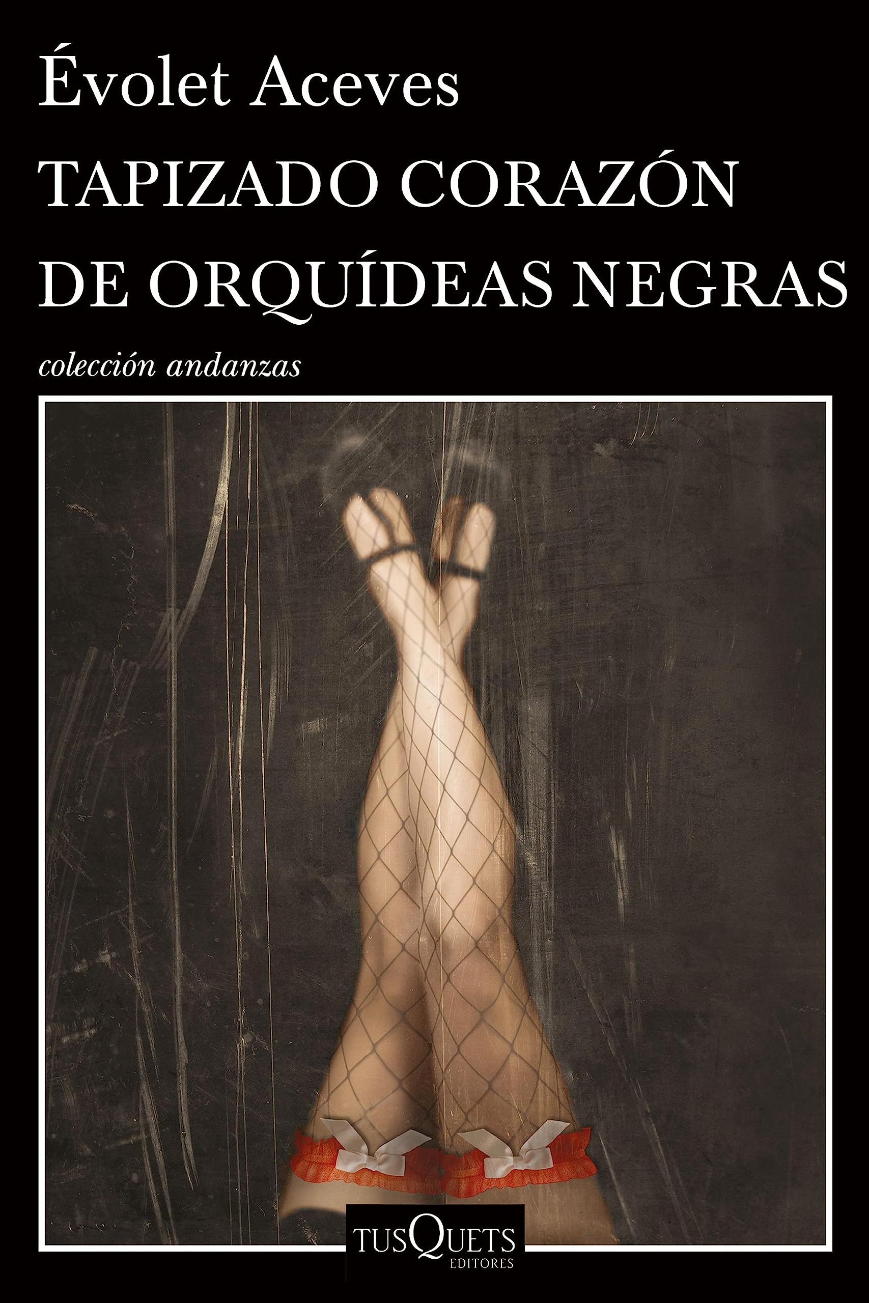 Tapizado corazón de orquídeas negras (Andanzas)