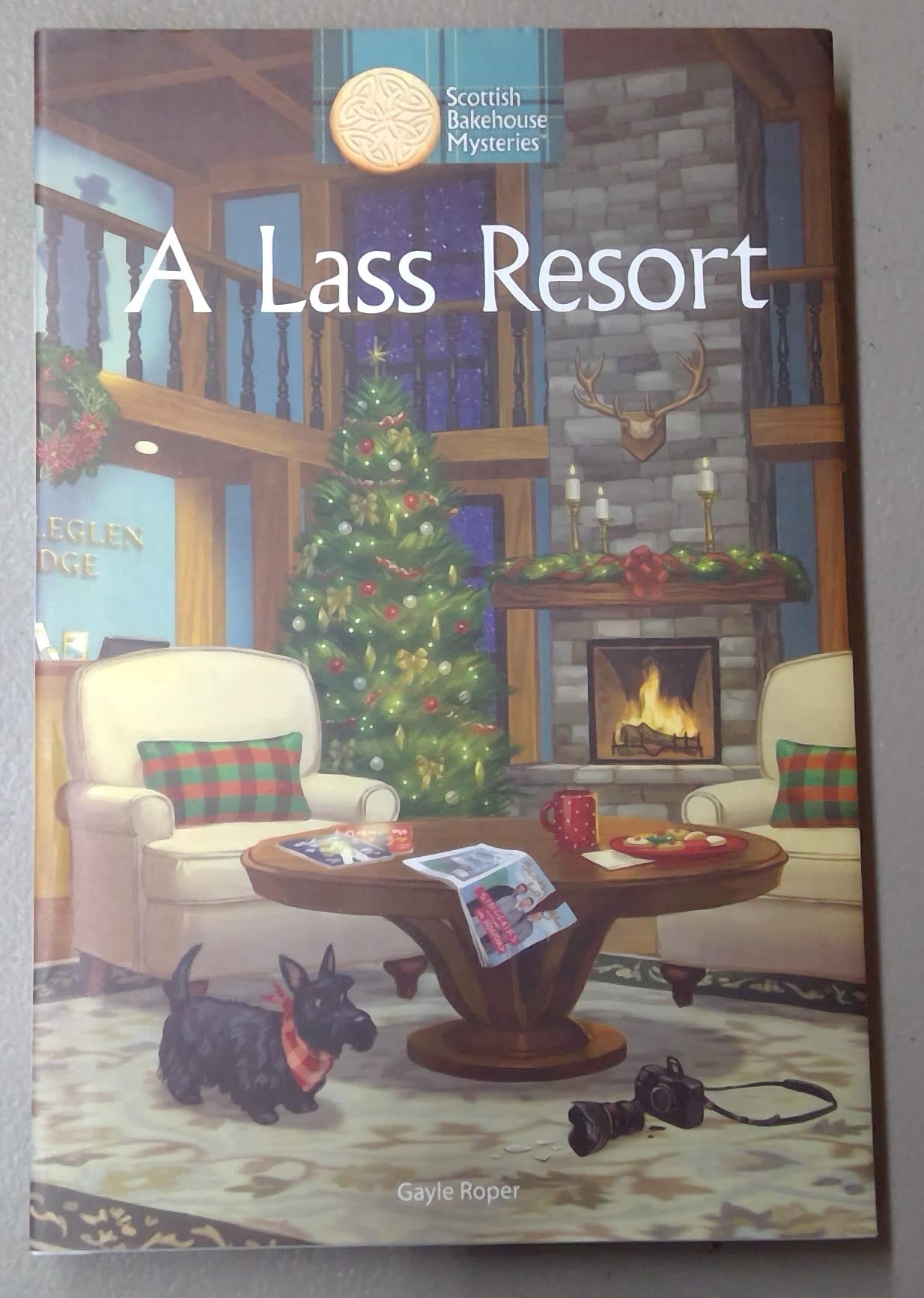 A Lass Resort: Scottish Bakehouse Mysteries