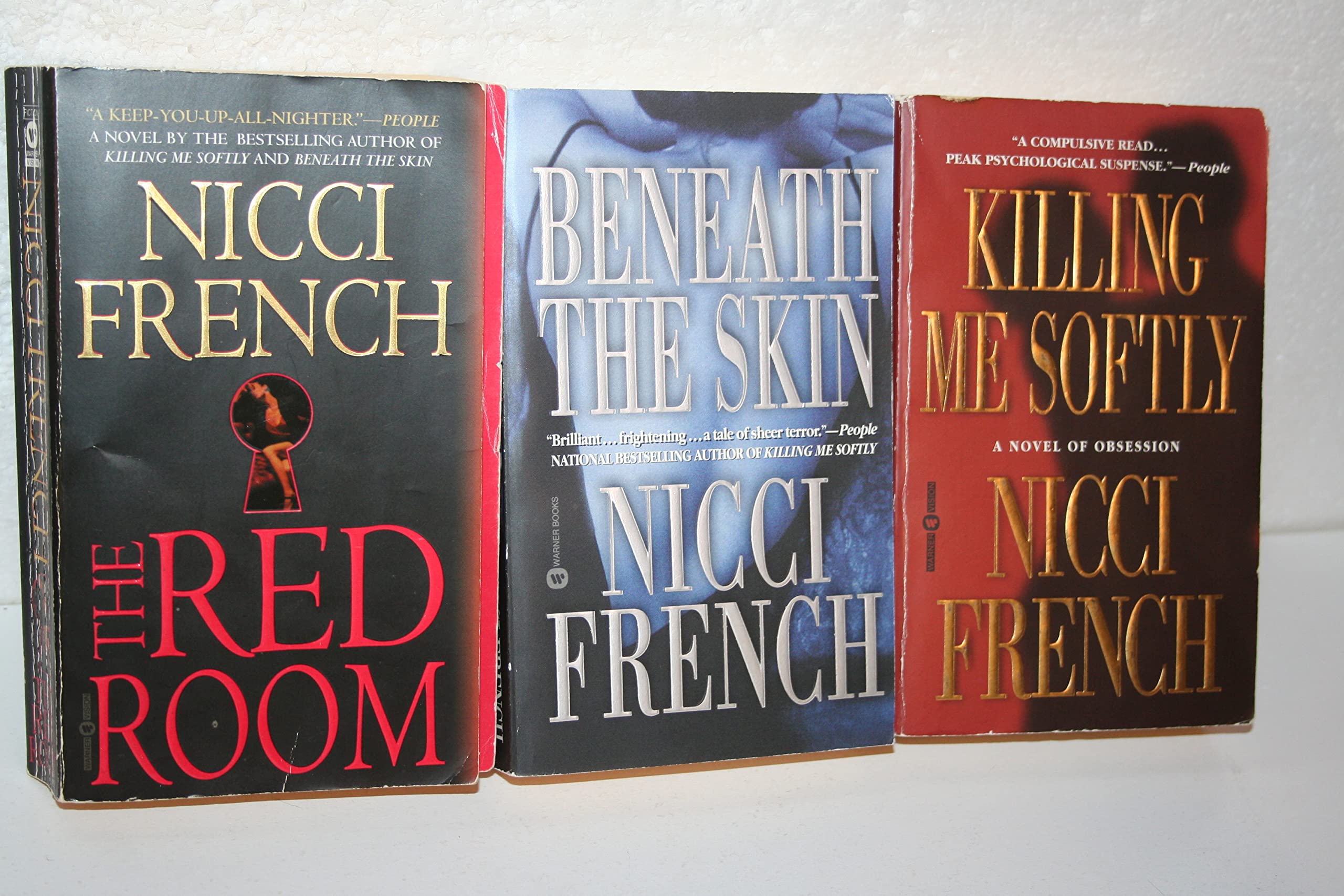 5 books Killing Me Softly / Beneath the Skin / The Red Room / Land of