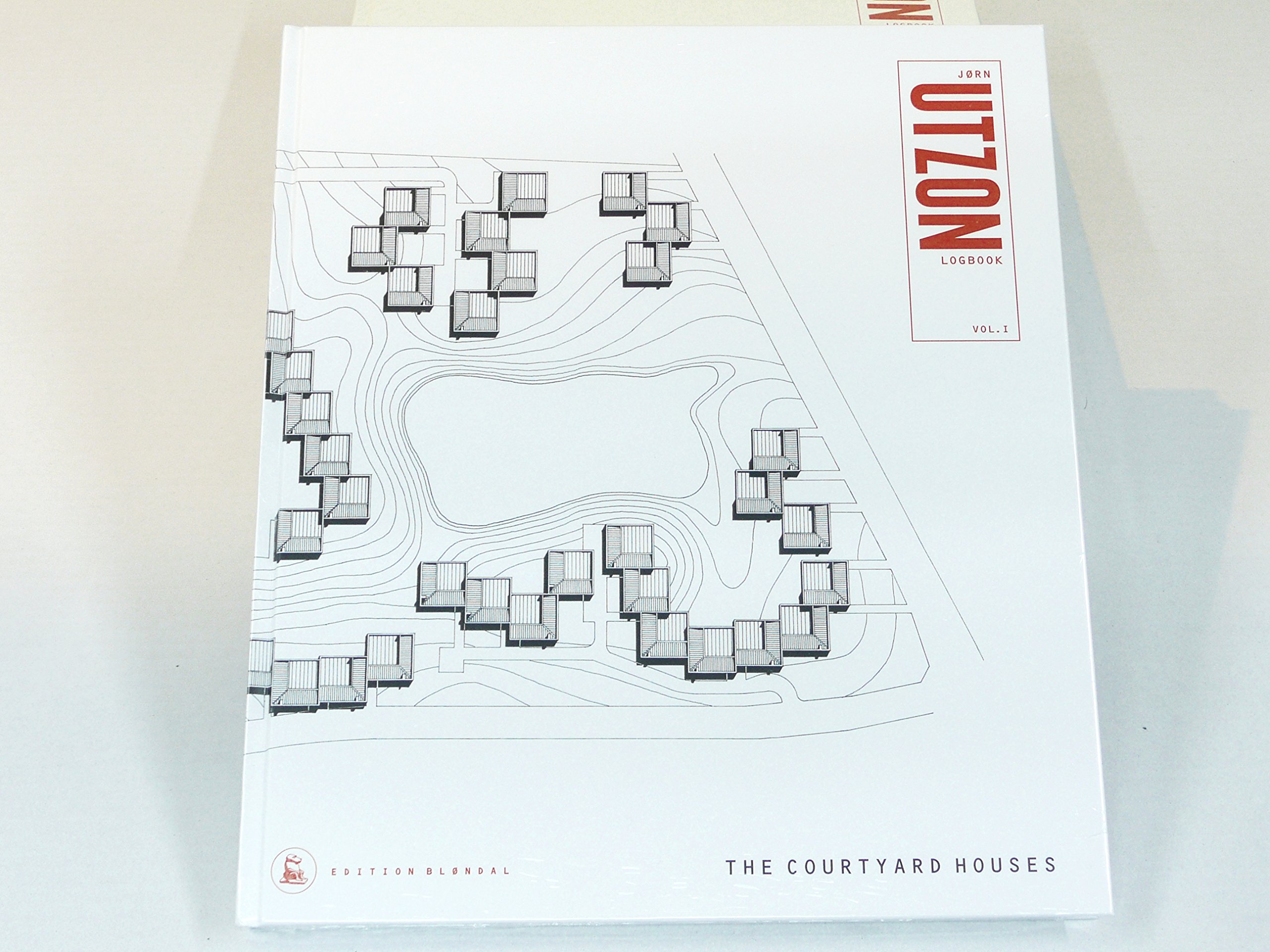 洋書 Utzon Logbook :Two Houses on Majorca Utzon Logbook :Two Houses on Majorca Decades in the Footsteps of