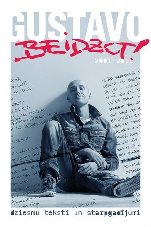 Beidzot! — dziesmu teksti un starpgadījumi