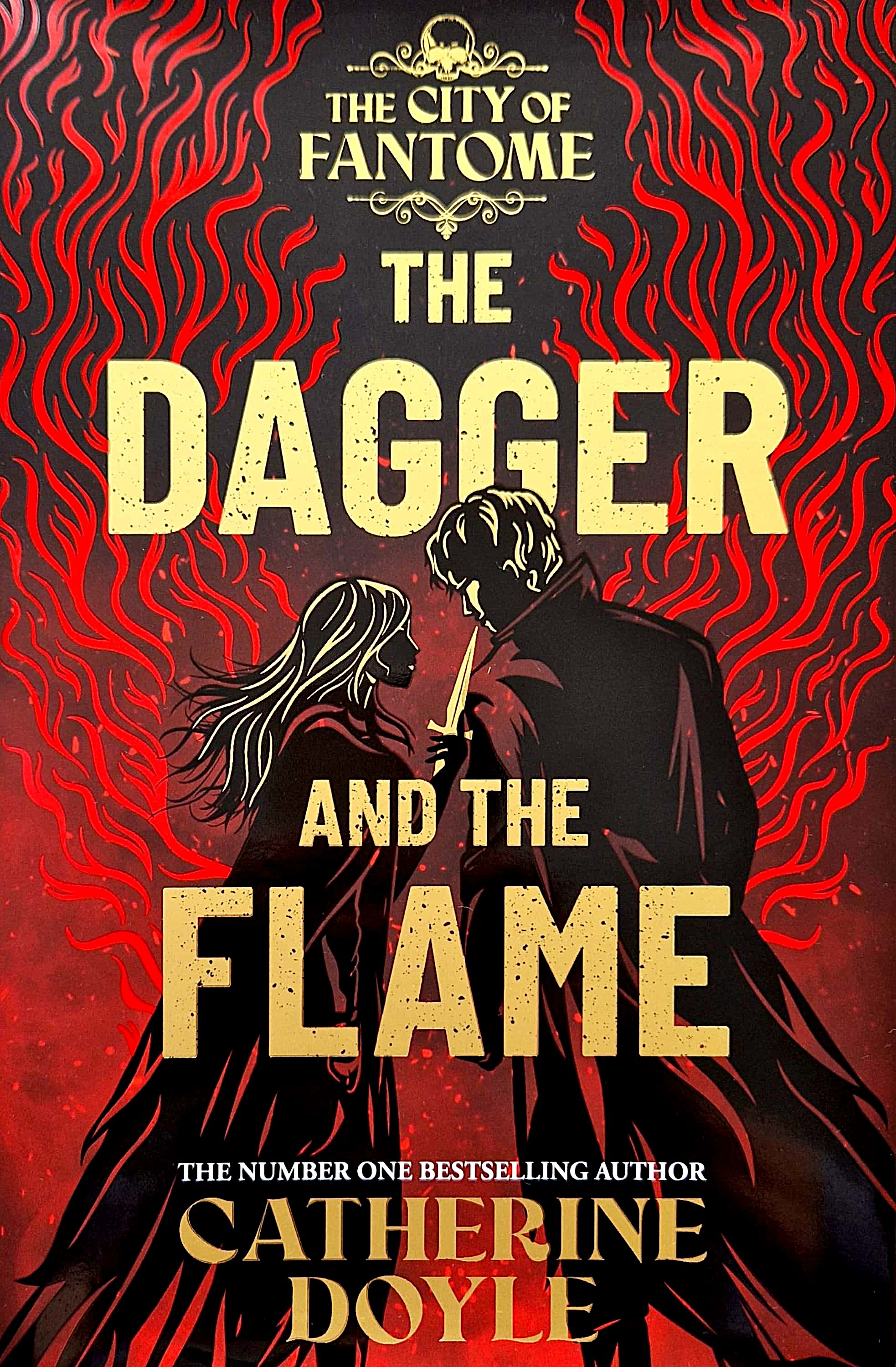 The Dagger and the Flame (The City of Fantome, #1)