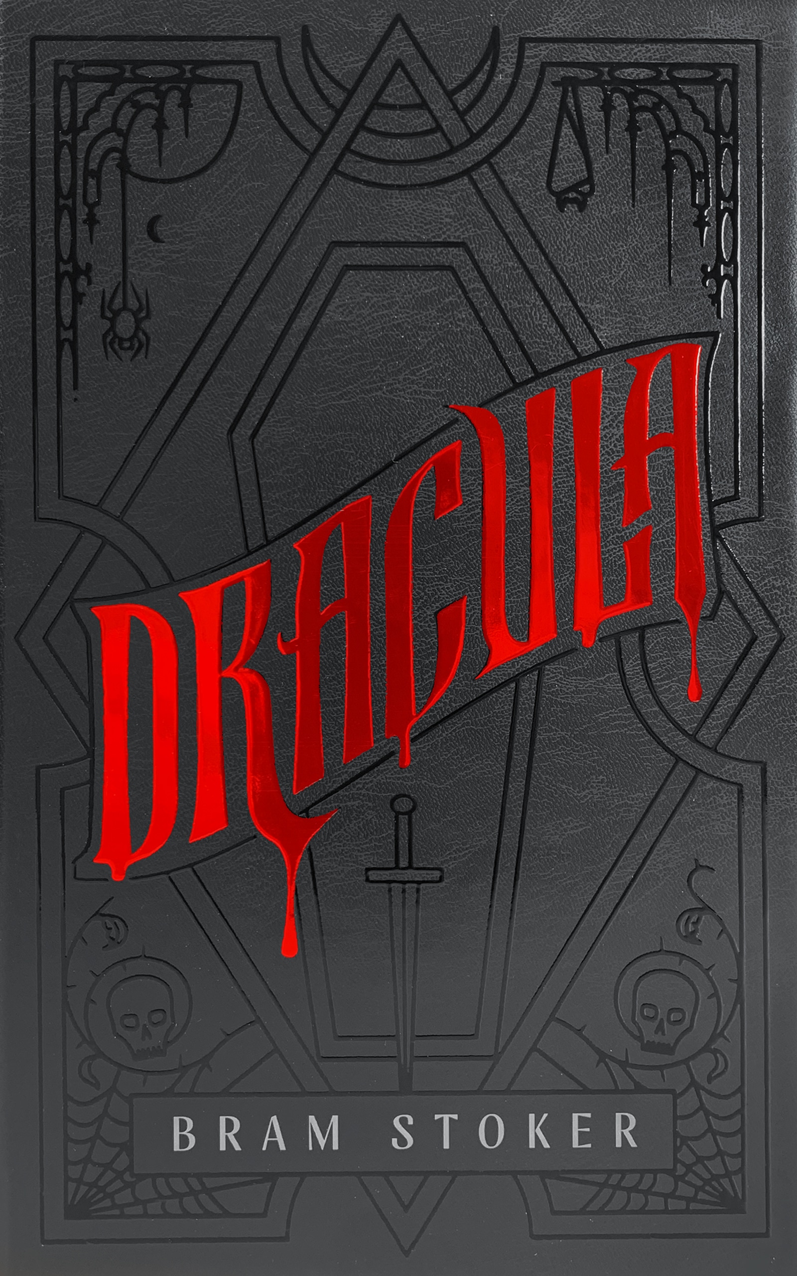 Dracula: A Deluxe Hardcover Collector's Edition of the Bestselling Vampire Classic Book Cover