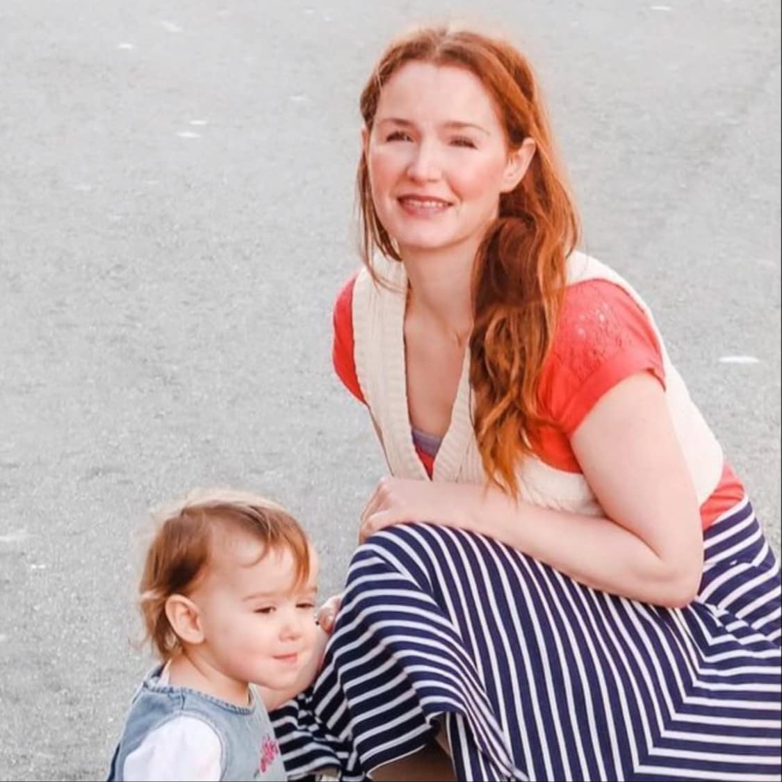 Amber de la Motte's Amazon Page