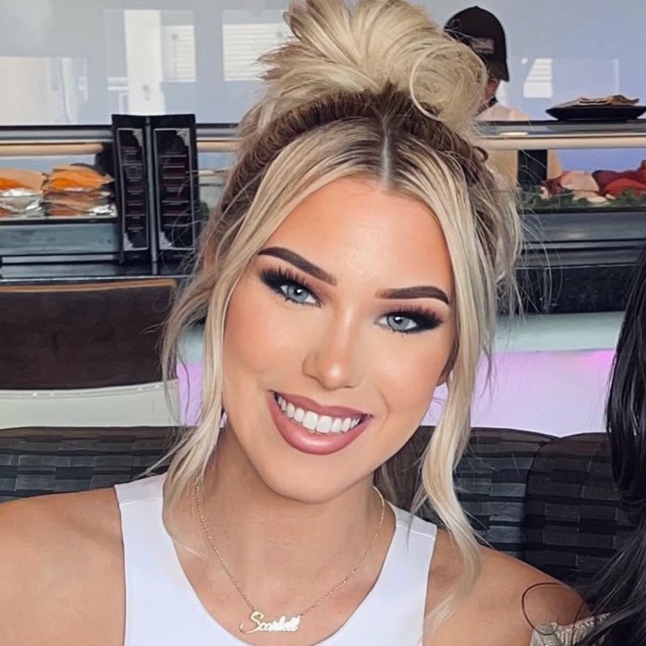 Scarlett Queen's Amazon Page