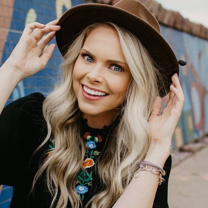 Best Dressed Blonde's Amazon Page