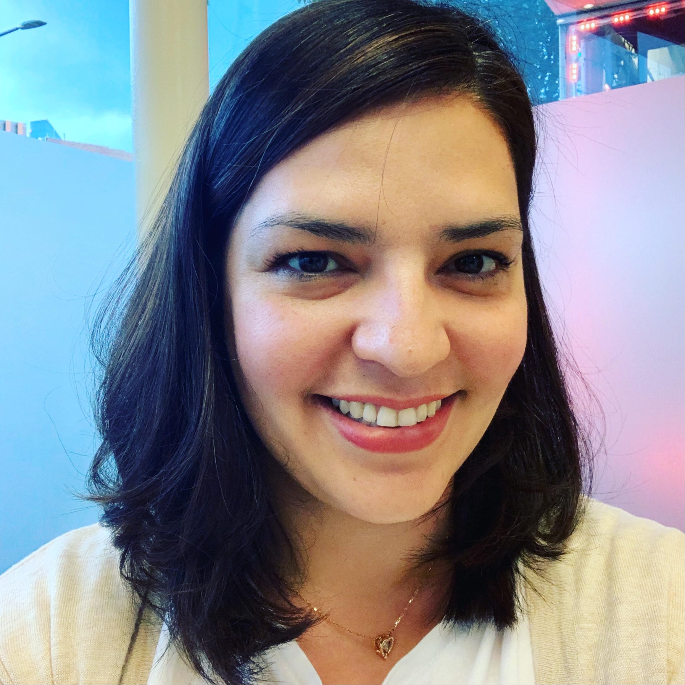 Marcia C | Una Regia por el Mundo's Amazon Page