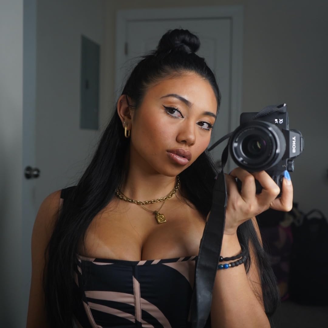 Sabrina Mella's Amazon Page