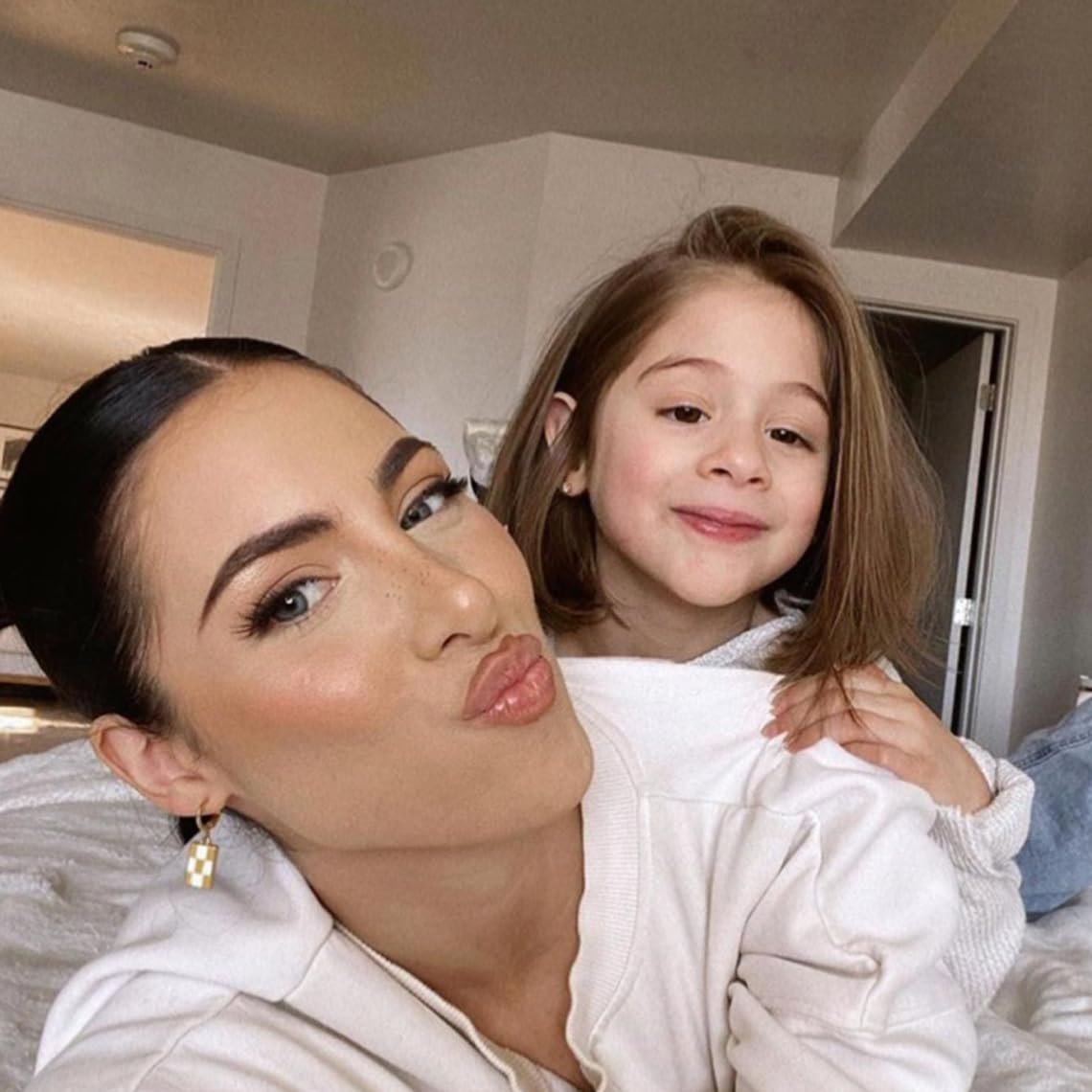 Jacqueline Woodwell’s Amazon Page