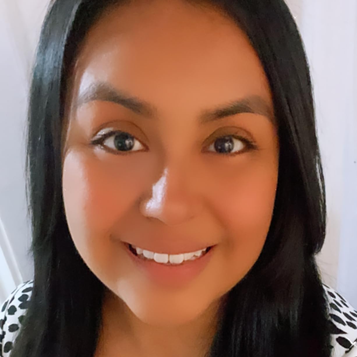 yaneth-martinez-s-amazon-page