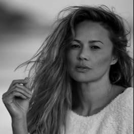 𝑀𝑜𝑜𝓃 𝐵𝓁𝑜𝑜𝒹𝑔𝑜𝑜𝒹's Amazon Page