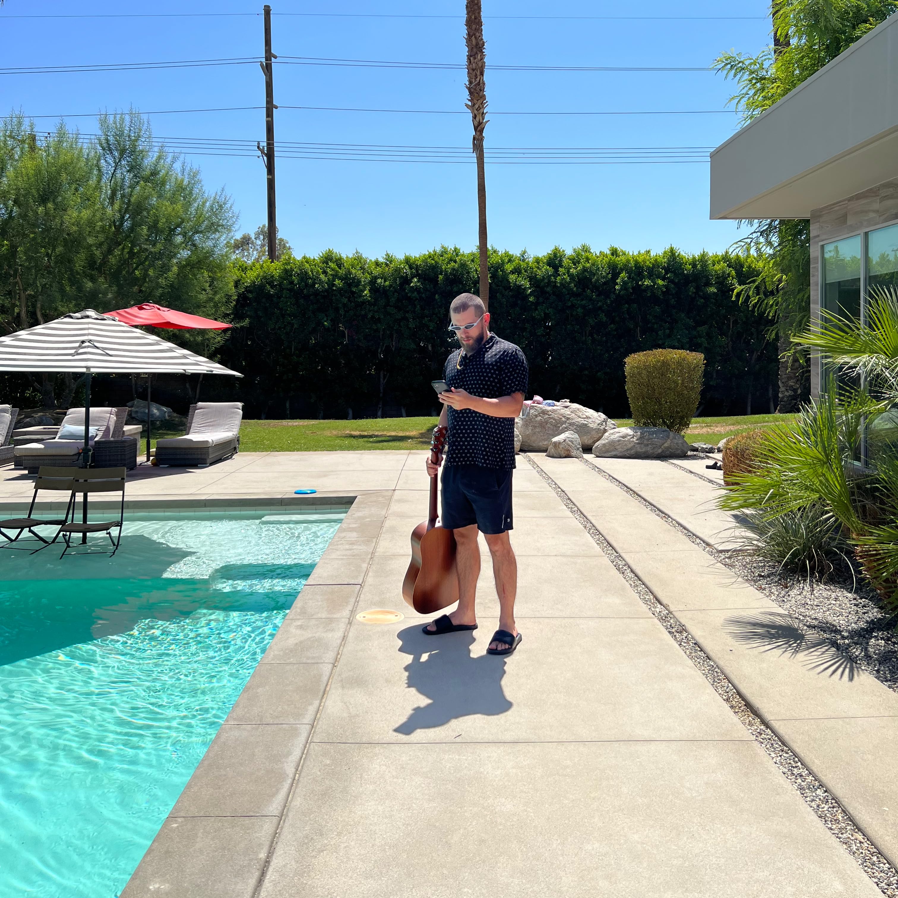 Robert McTaggart's Amazon Page