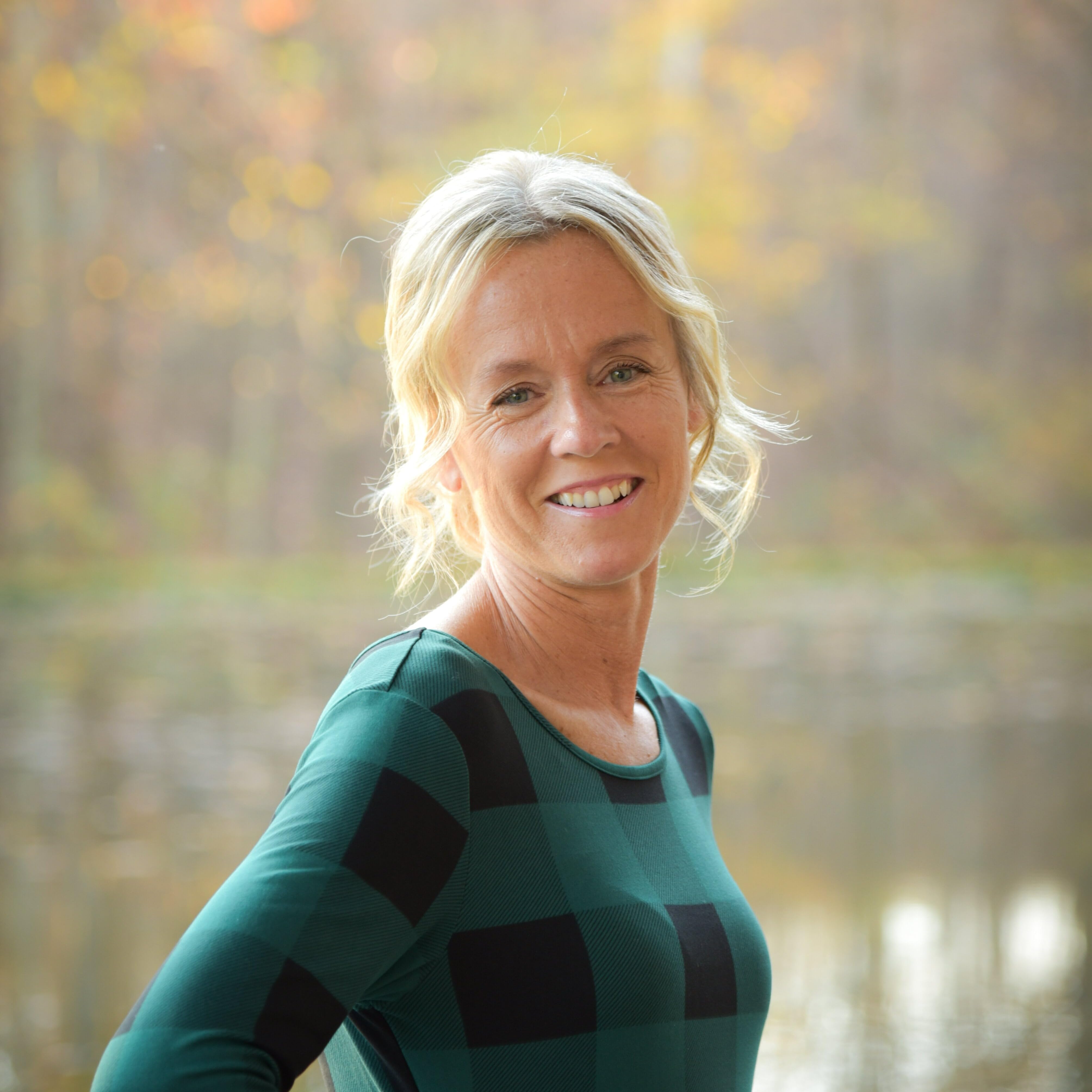 White Cottage Company's Amazon Page