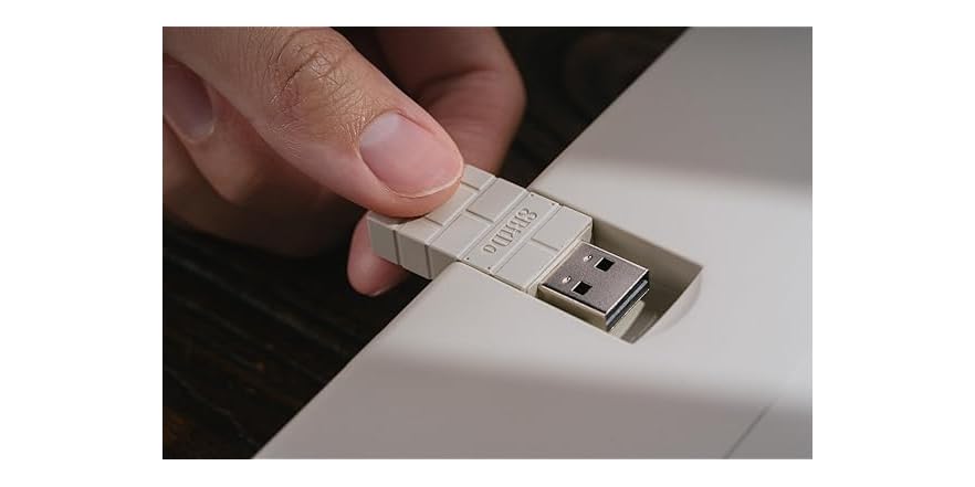 (NEW) 8Bitdo M Edition Retro Mechanical Keyboard