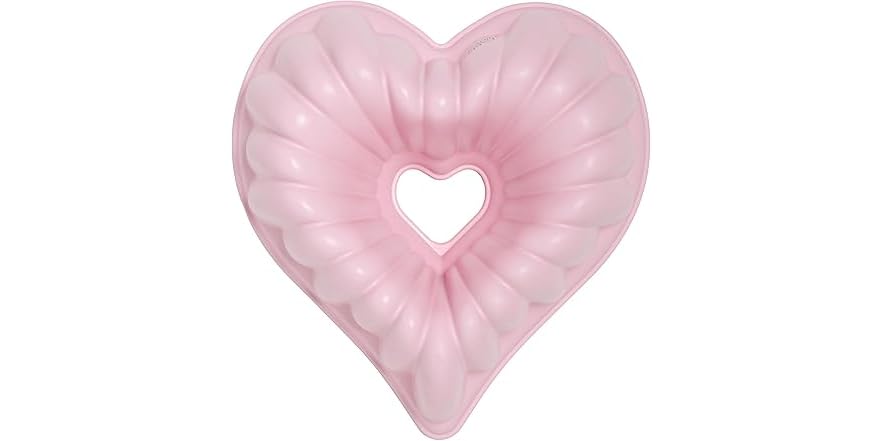 Paris Hilton Heart Shaped Fluted Cake Pan