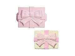 Paris Hilton Gift Box with Bow Cake Pan