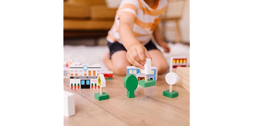 Melissa & Doug Wooden Town Play Set