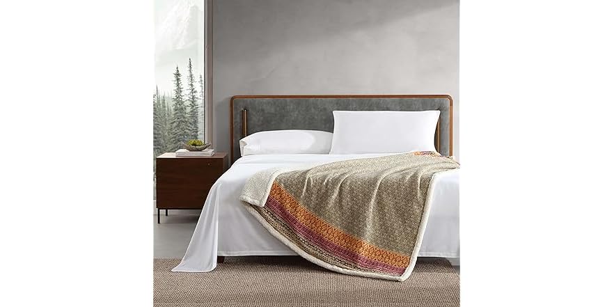 Botchog Na Raisins Eddie Bauer Blanket, Nordic Raisin